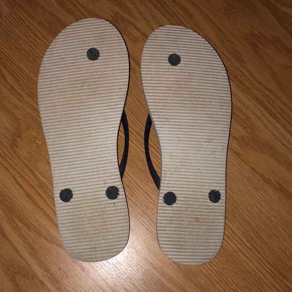 Hollister sandals - Picture 2 of 3